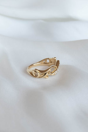 Wedding rings set for couples: gold band for him, infinity band with diamonds for her - Eden Garden Jewelry™