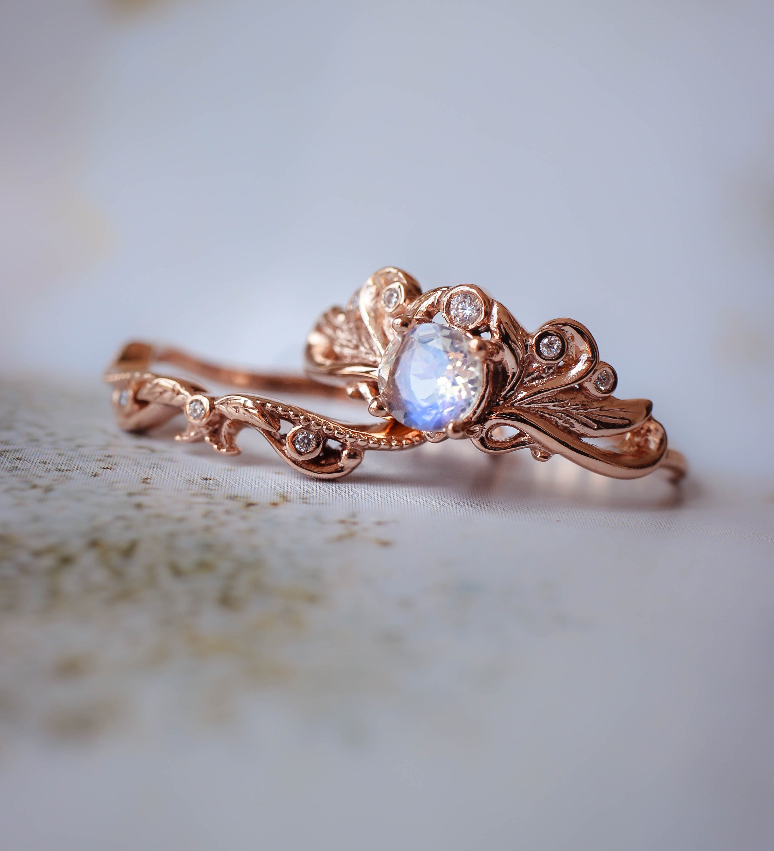 Blue moonstone vintage style bridal ring set / Damariss - Eden Garden Jewelry™