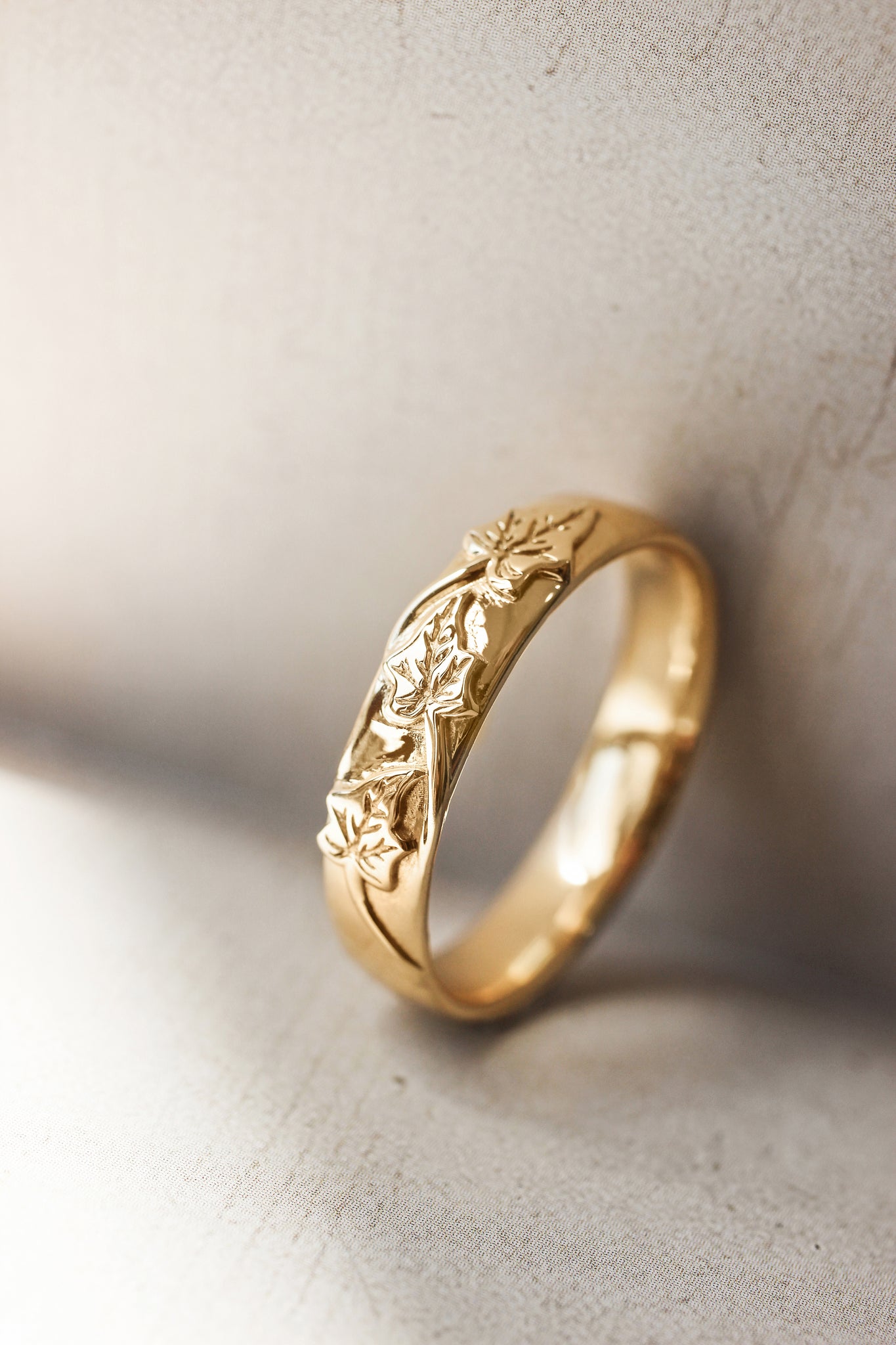 Wedding bands set for couple, ivy leaves rings - Eden Garden Jewelry™