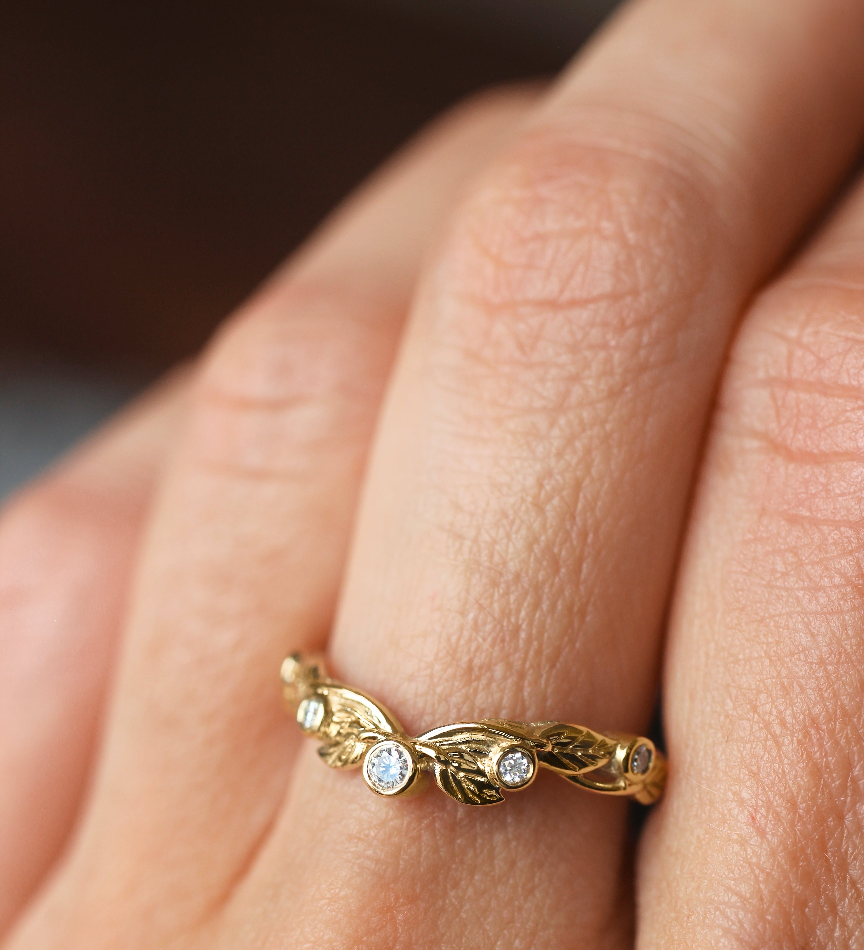 Wreath wedding band, leaf ring with diamonds or moissanites - Eden Garden Jewelry™