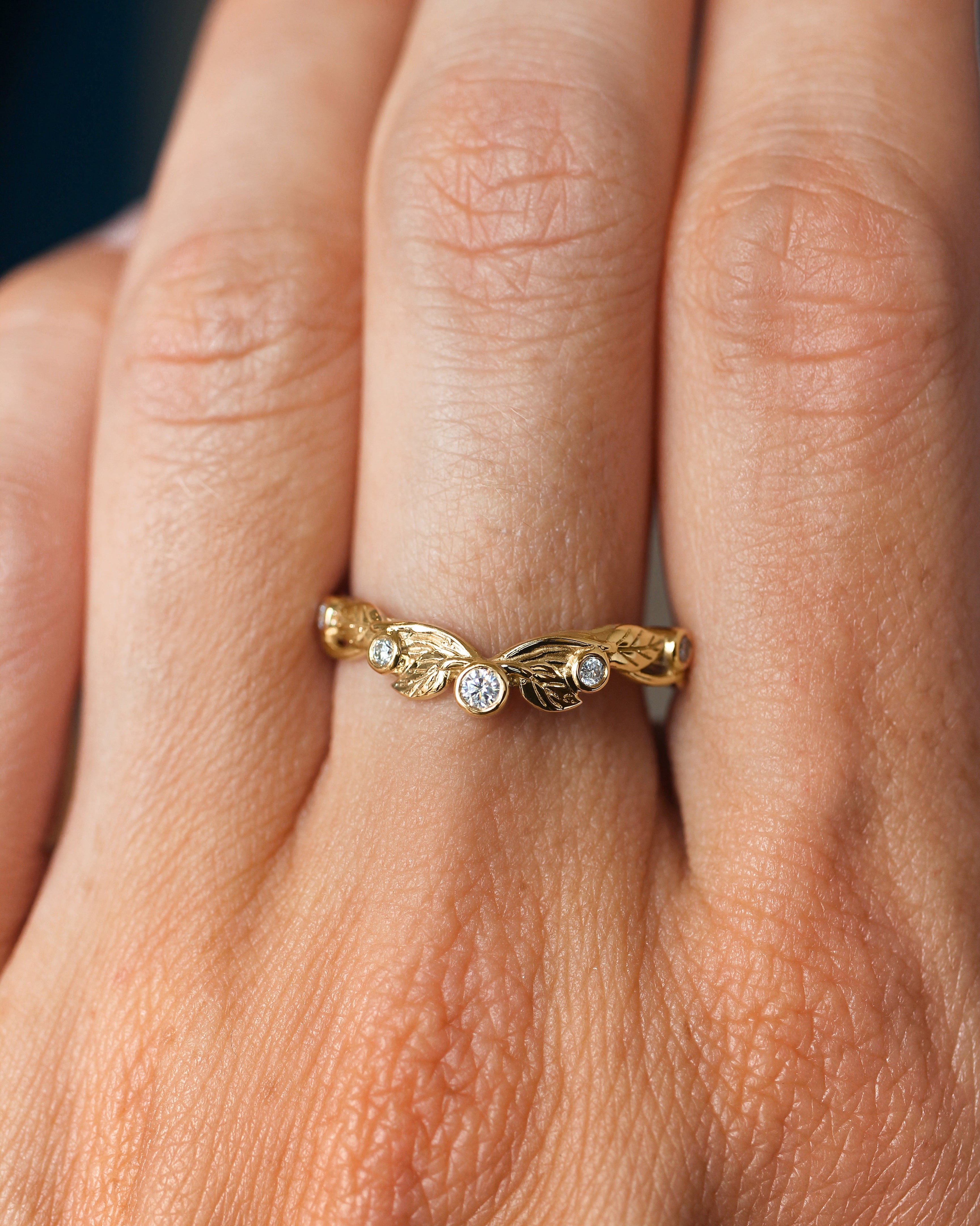 Wreath wedding band, leaf ring with diamonds or moissanites - Eden Garden Jewelry™