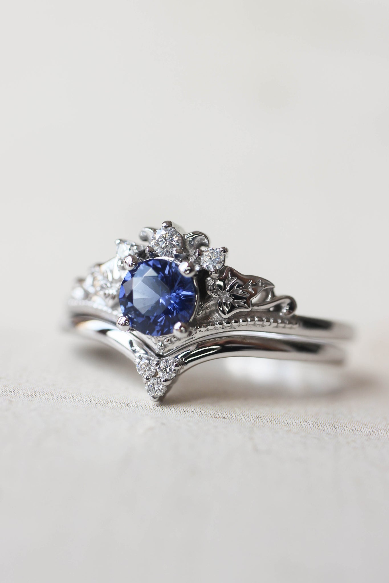 Bridal ring set with lab sapphire and diamonds / Ariadne simplified - Eden Garden Jewelry™