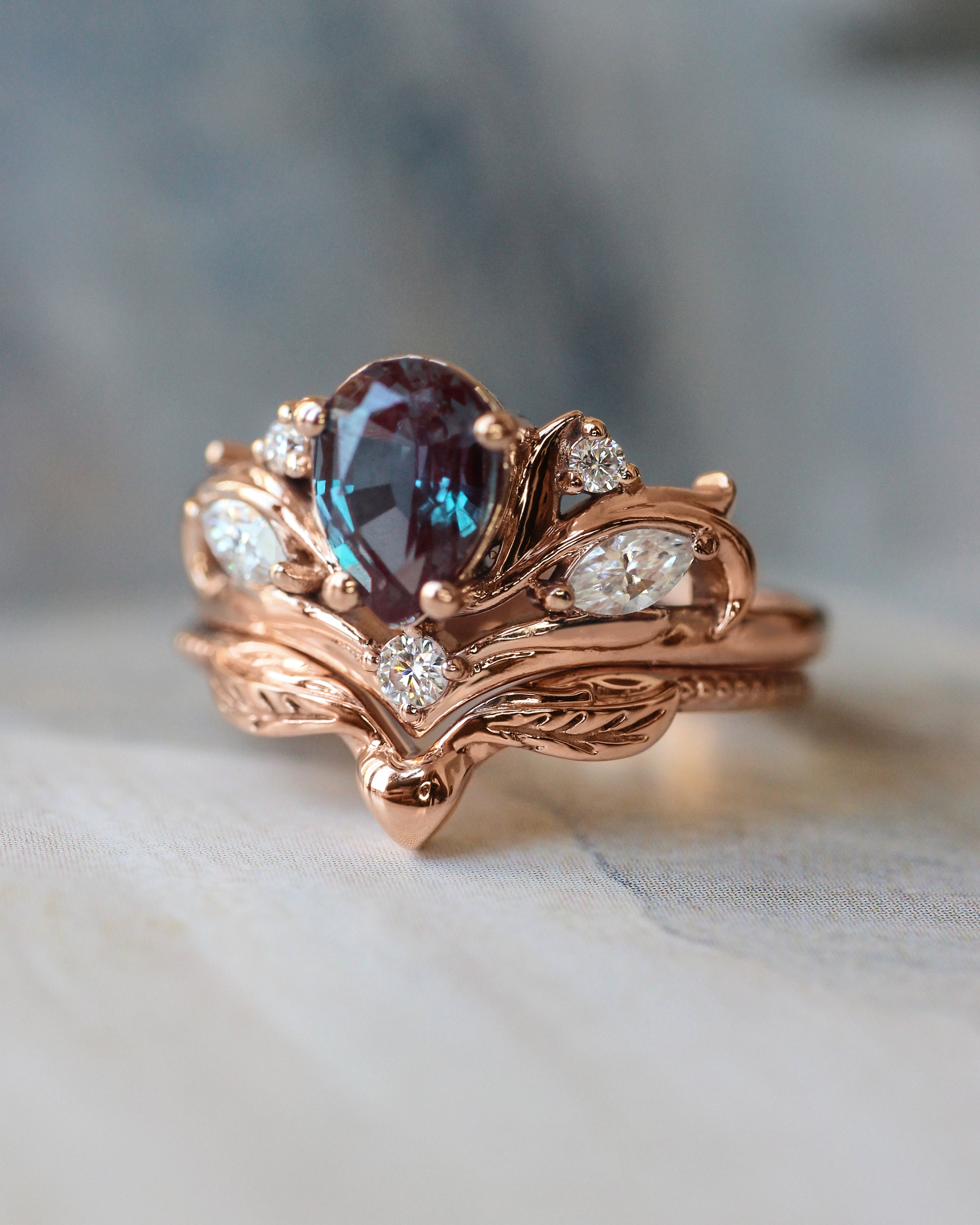 Engagement ring with pear cut alexandrite, without matching band / Swanlake - Eden Garden Jewelry™