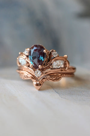 Engagement ring with pear cut alexandrite, without matching band / Swanlake - Eden Garden Jewelry™