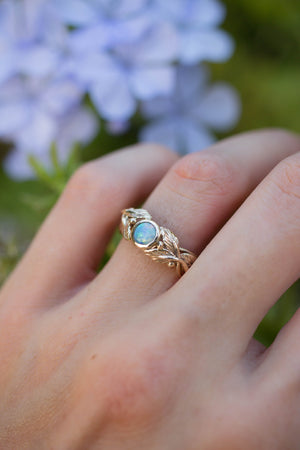 Leaves engagement ring with opal / Cornus round cabochon - Eden Garden Jewelry™