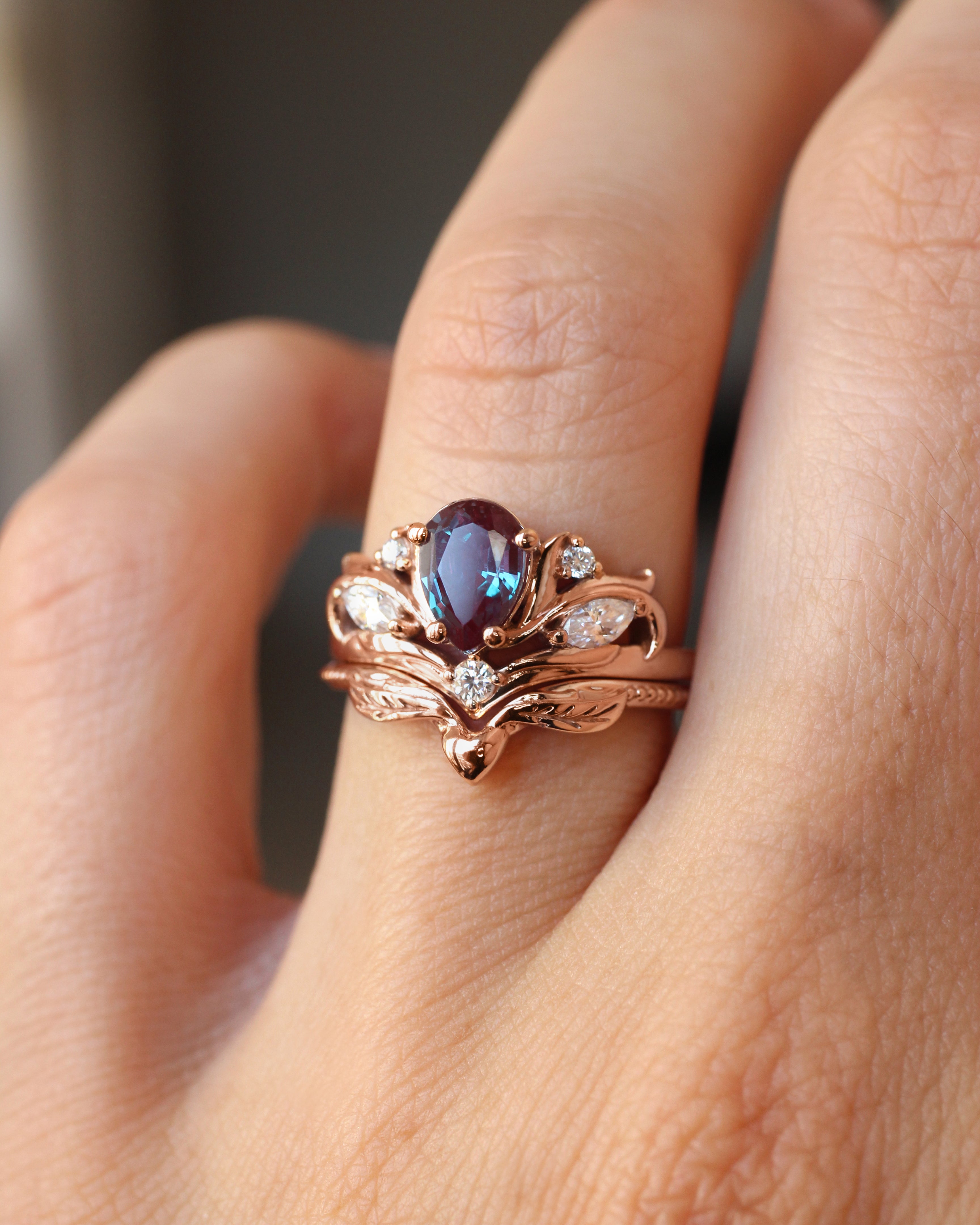 Engagement ring with pear cut alexandrite, without matching band / Swanlake - Eden Garden Jewelry™