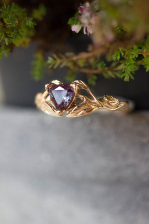 Lab alexandrite ring, trillion cut / Clematis - Eden Garden Jewelry™