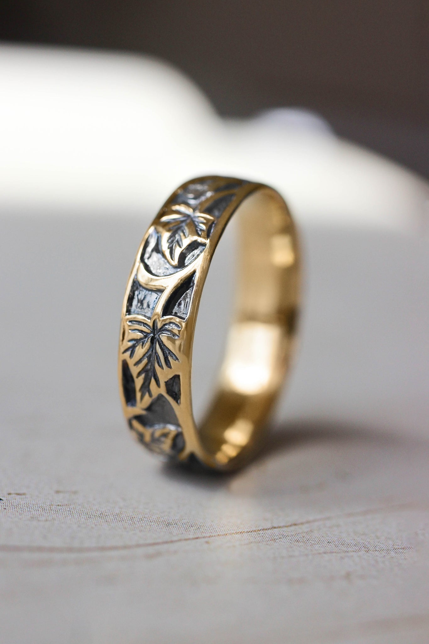 Gold leaf wedding band for man, ivy leaves ring - Eden Garden Jewelry™