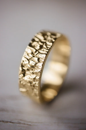 Rock textured ring, 7 mm wedding band for man - Eden Garden Jewelry™