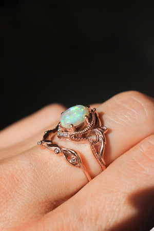 Opal and diamonds bridal ring set / Lida oval - Eden Garden Jewelry™