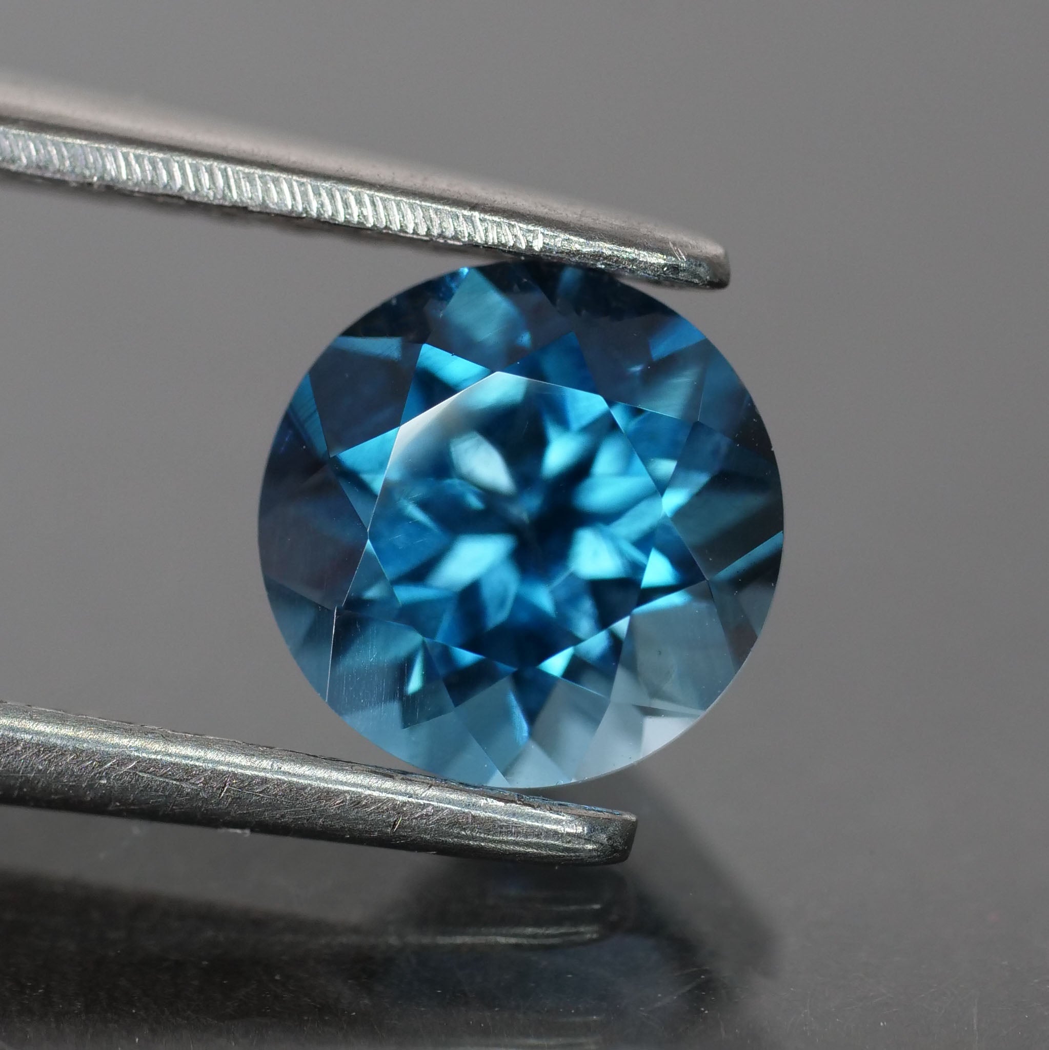 Topaz, teal blue, round cut VVS 6.5mm 1ct - Eden Garden Jewelry™
