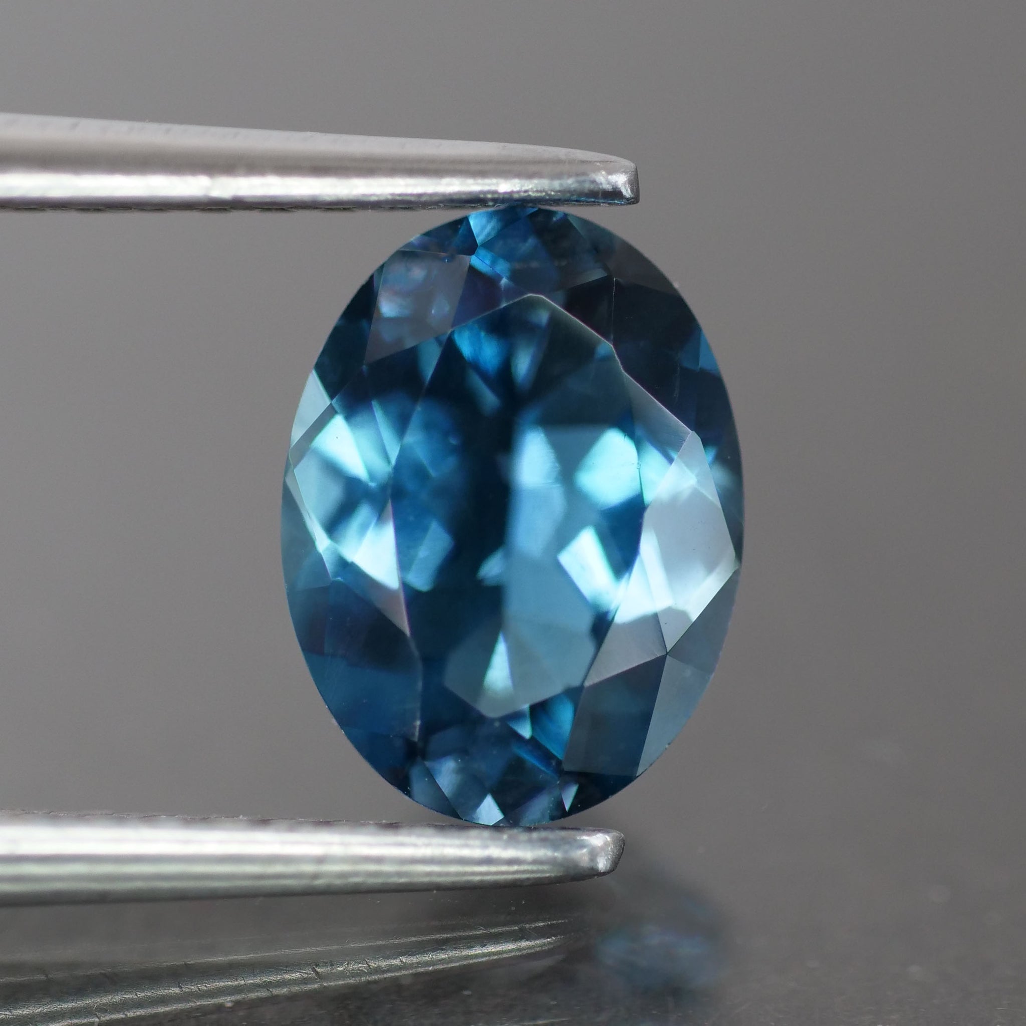 Topaz, teal blue, oval cut VVS 8x6mm 1.30ct - Eden Garden Jewelry™
