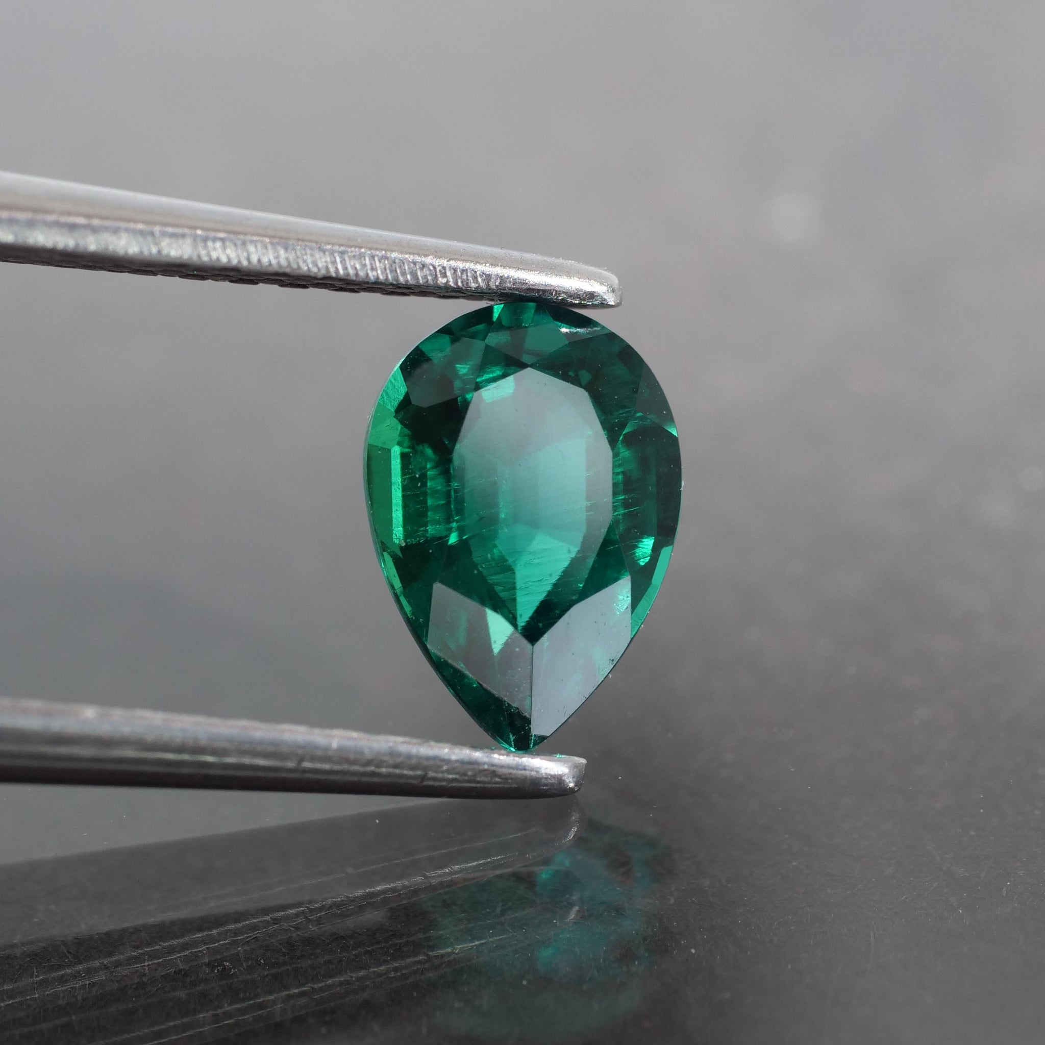 Emerald | Lab-Created Hydrothermal, dark, pear cut 7 x 5mm, VS 0.7ct - Eden Garden Jewelry™