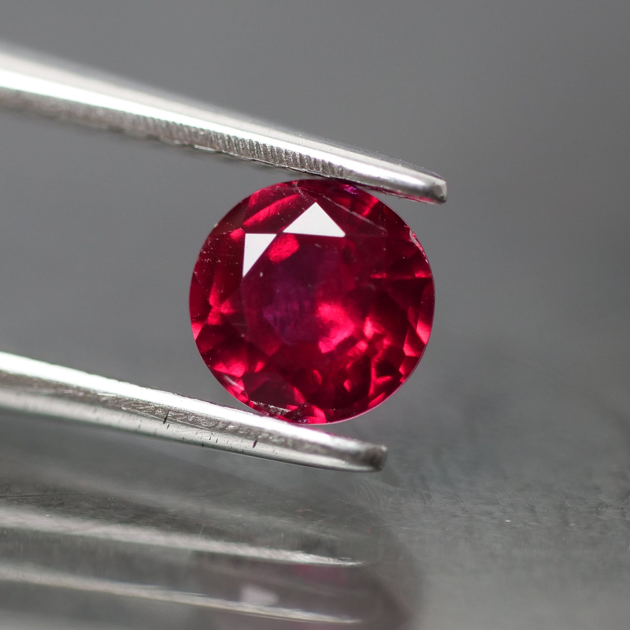 Ruby | Lab created Hydrothermal , round cut 5 mm, 0.8 ct - Eden Garden Jewelry™