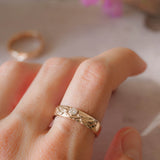 Nature wedding band with diamond for man / Wisteria - Eden Garden Jewelry™
