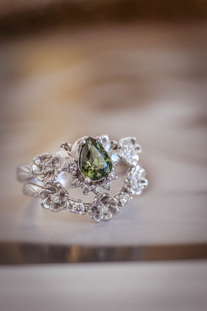 Green sapphire and diamonds ring, flower engagement ring / Adelina - Eden Garden Jewelry™
