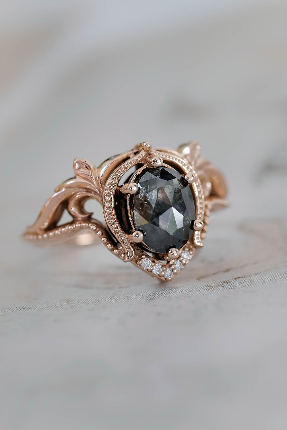 Salt & pepper diamond engagement ring / Lida oval - Eden Garden Jewelry™
