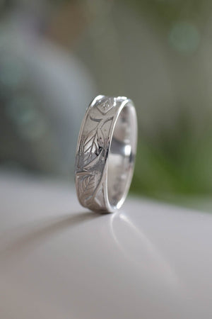 nature inspired wedding ring for man in white gold with leaves