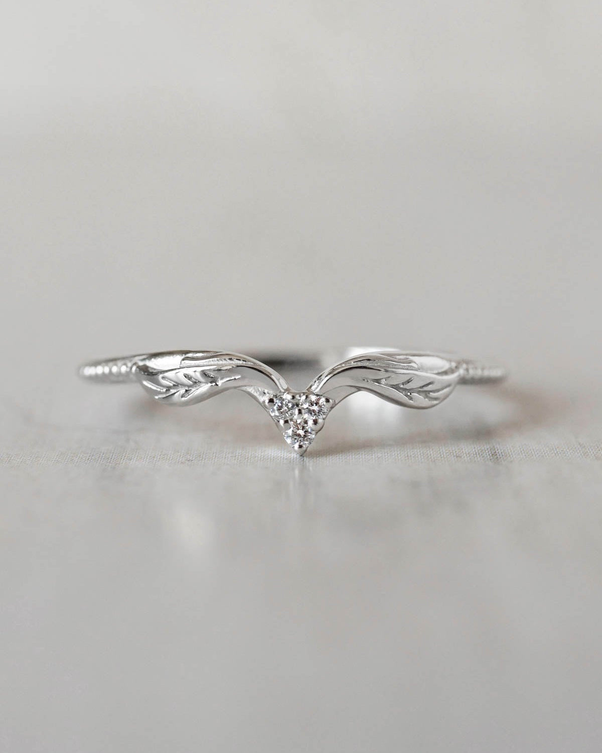 Blue sapphire leaf engagement rings, bridal ring set / Swanlake - Eden Garden Jewelry™