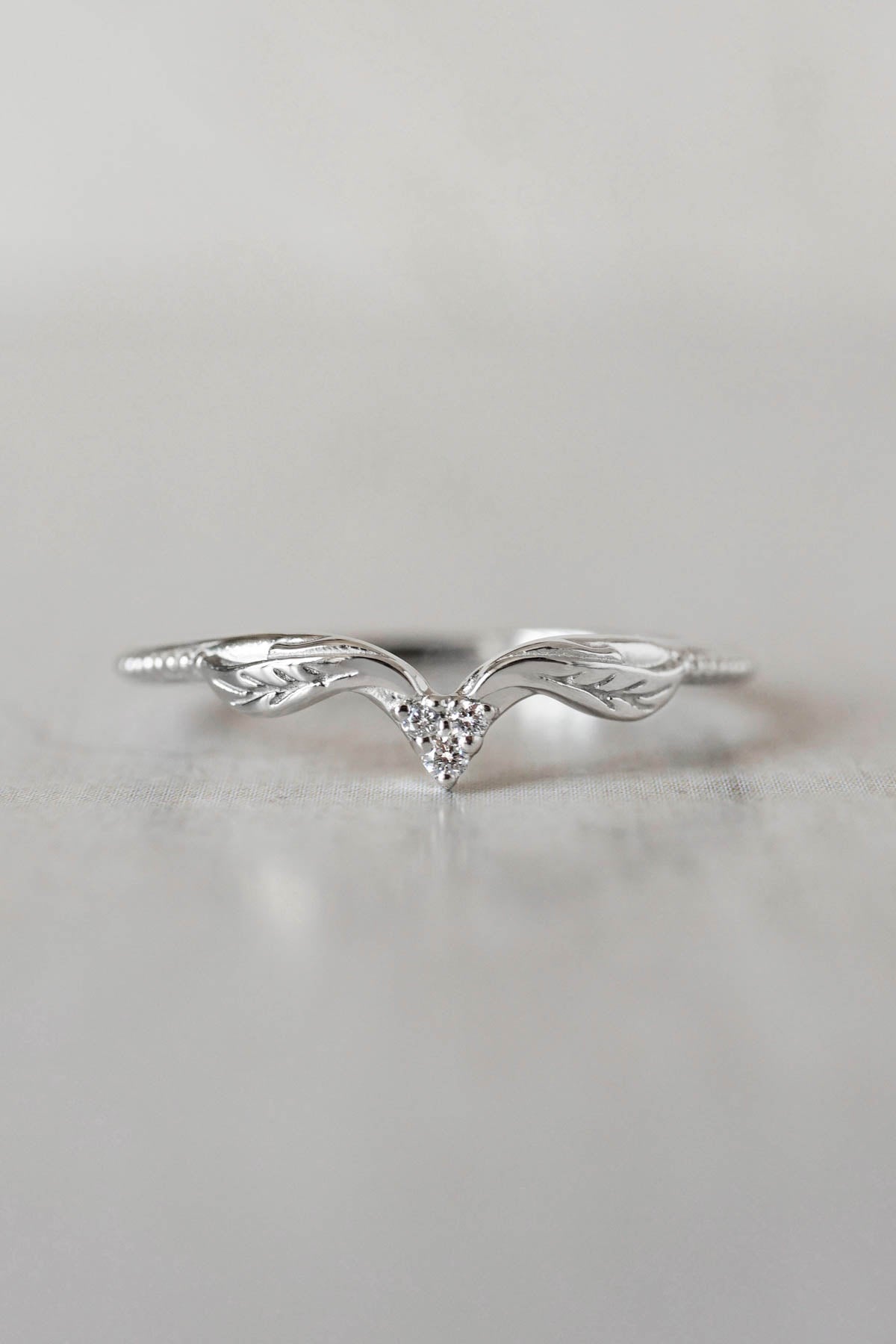 Blue sapphire leaf engagement rings, bridal ring set / Swanlake - Eden Garden Jewelry™