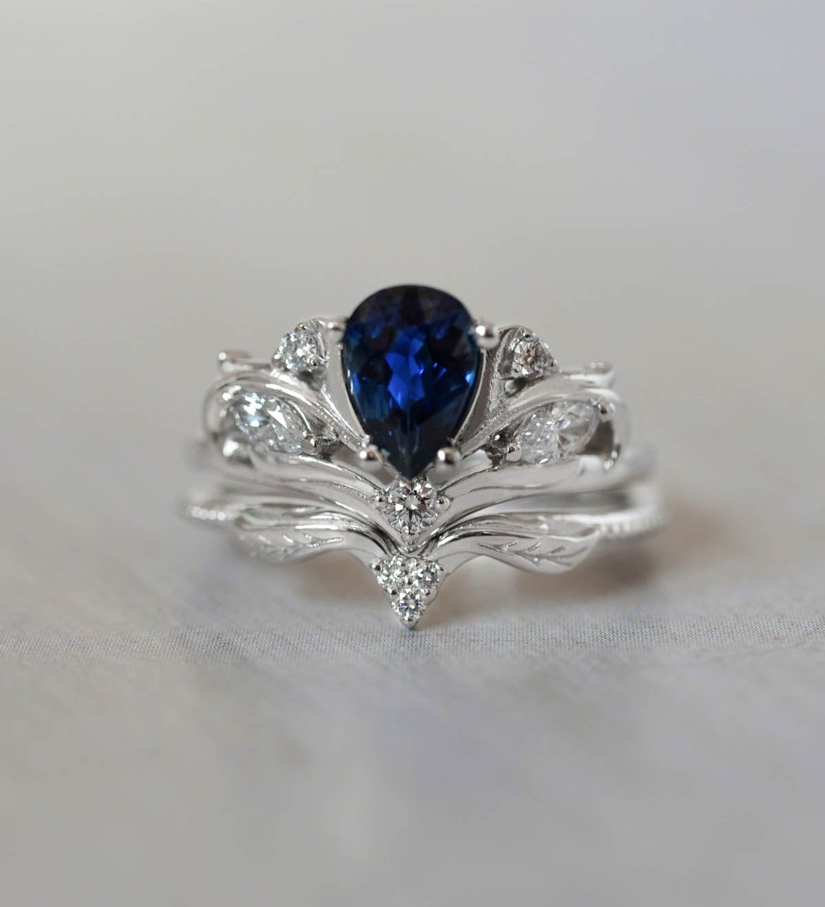 Blue sapphire leaf engagement rings, bridal ring set / Swanlake - Eden Garden Jewelry™