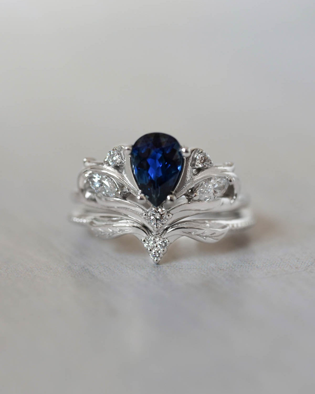 Blue sapphire leaf engagement rings, bridal ring set / Swanlake - Eden Garden Jewelry™