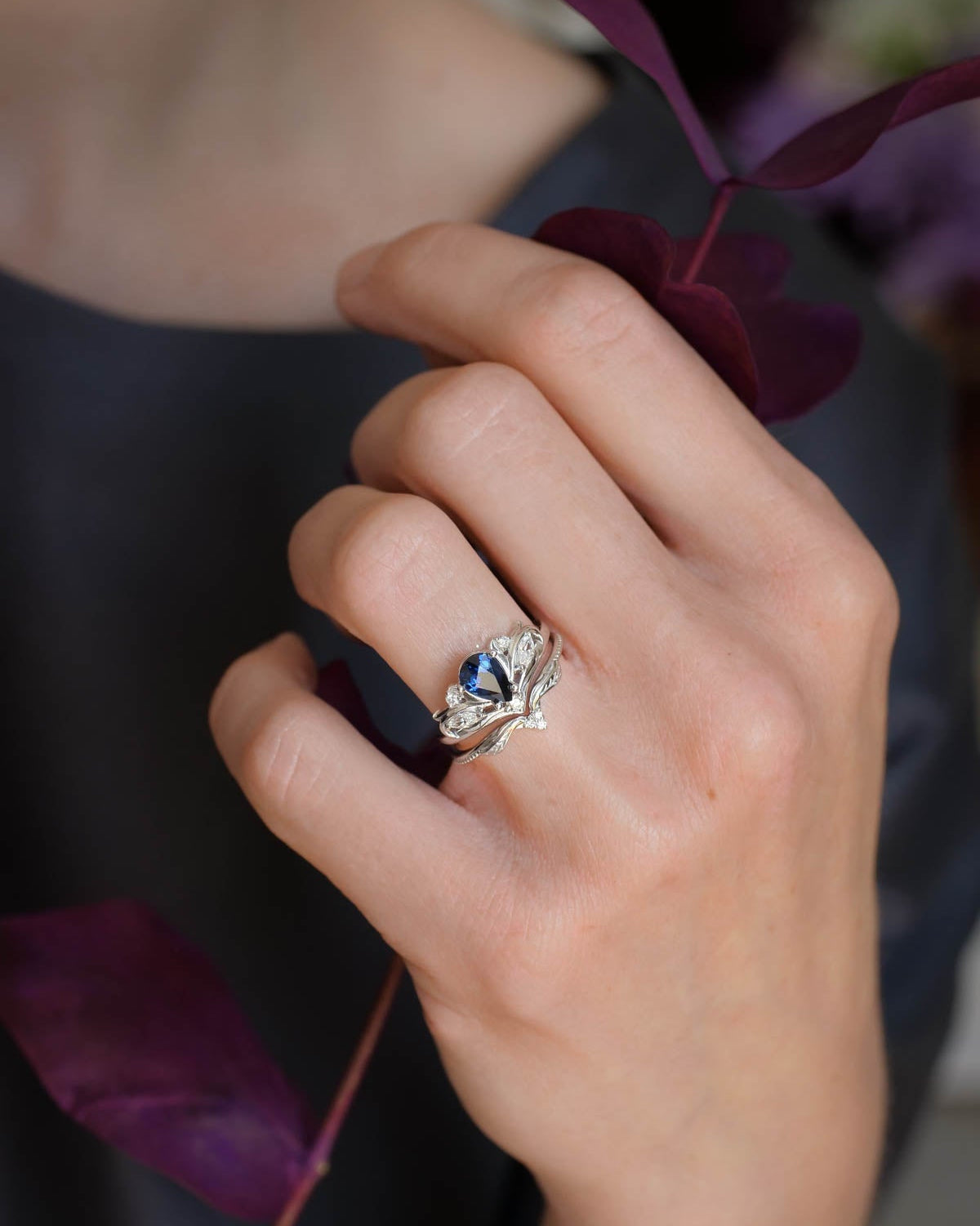 Blue sapphire leaf engagement rings, bridal ring set / Swanlake - Eden Garden Jewelry™