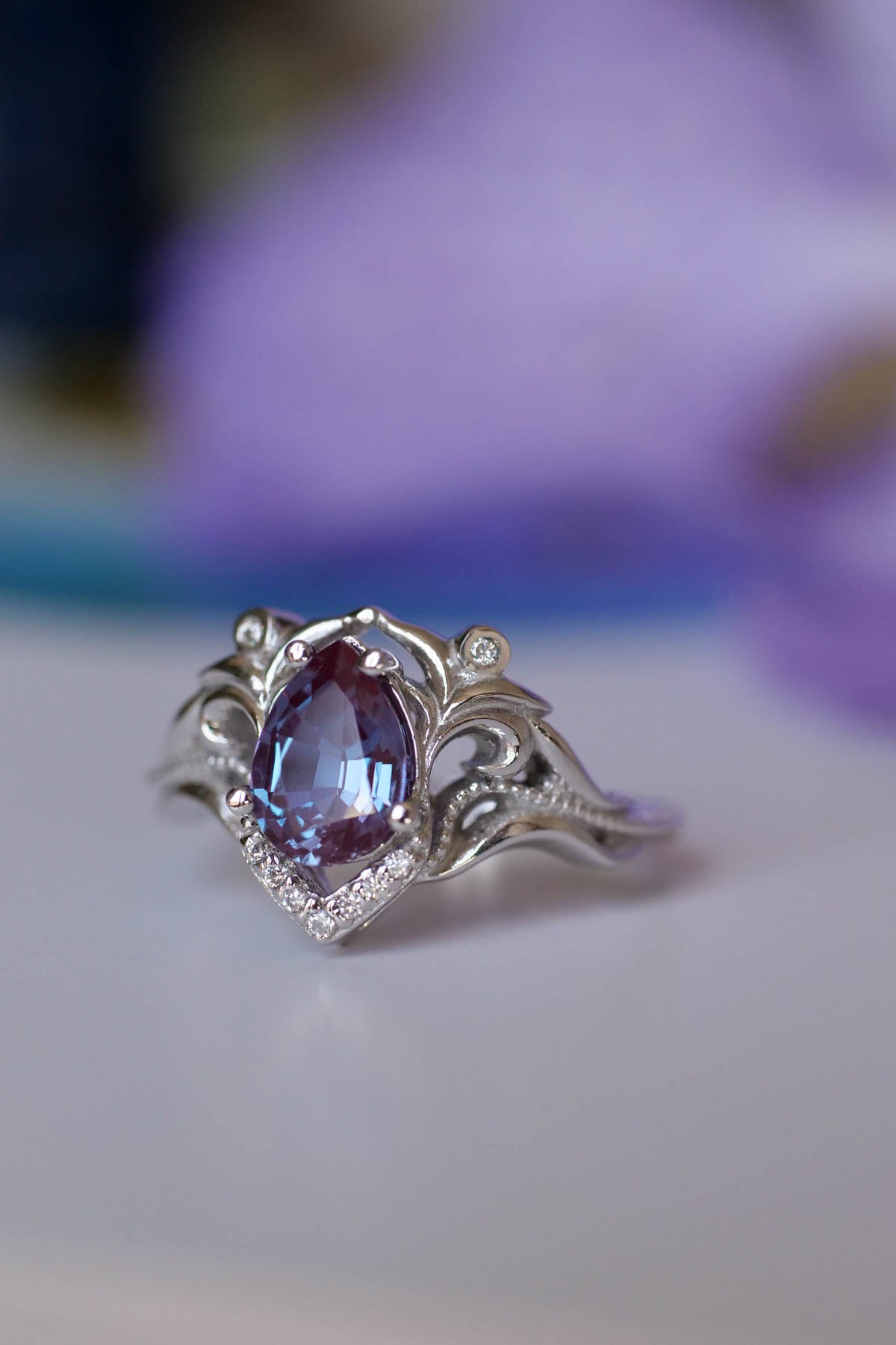 Vintage inspired gold ring with alexandrite and diamonds  / Lida - Eden Garden Jewelry™