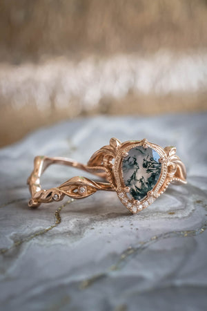 Pear moss agate engagement ring, gold statement ring / Lida - Eden Garden Jewelry™