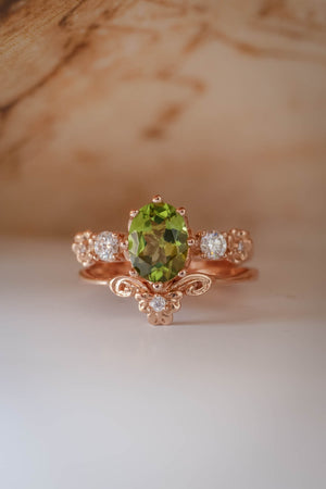Elvish engagement ring set with peridot, fantasy gold flower rings / Fiorella - Eden Garden Jewelry™