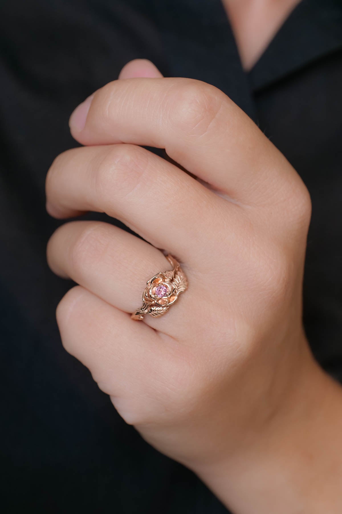 Diamond ring shaped like a rose Clearance