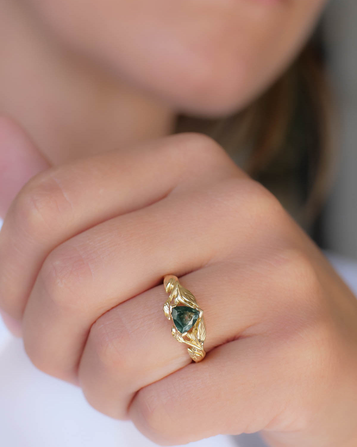 READY TO SHIP: Clematis in 14K yellow gold, trillion moss agate 6 mm, RING SIZE 7 US - Eden Garden Jewelry™