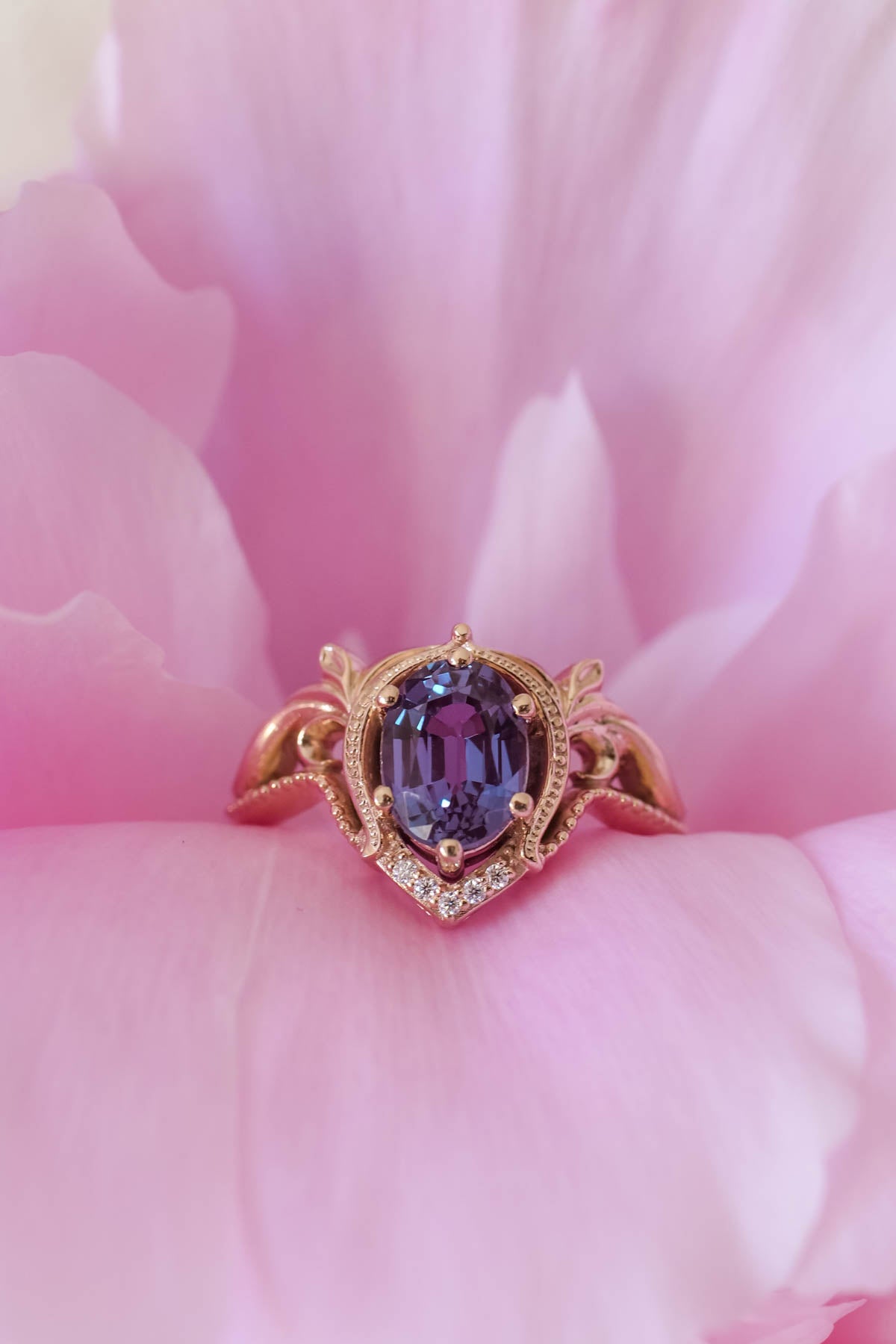 Colour changing alexandrite bridal ring set, ornate engagement ring set / Lida - Eden Garden Jewelry™