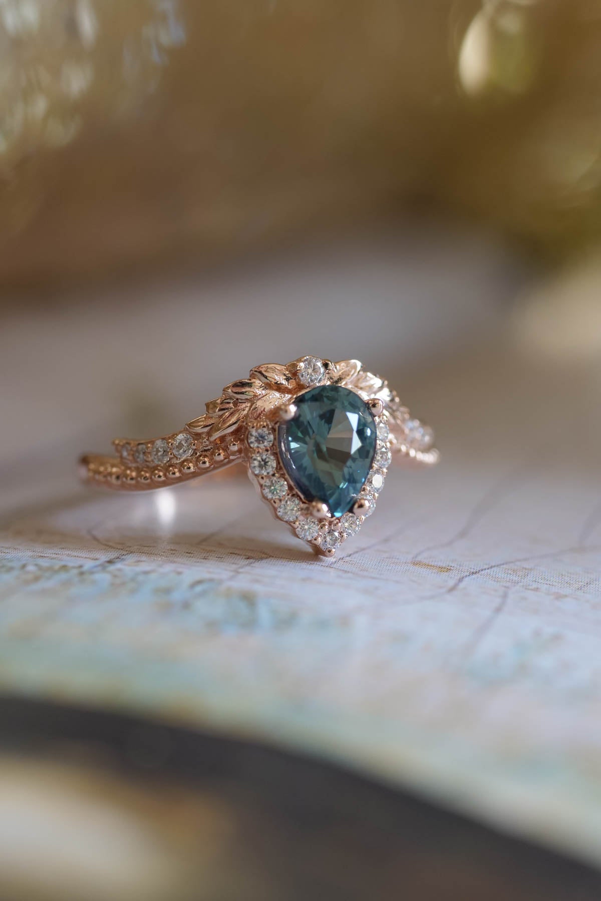 Lyonella | engagement ring setting with pear cut gemstone 7x5 mm - Eden Garden Jewelry™