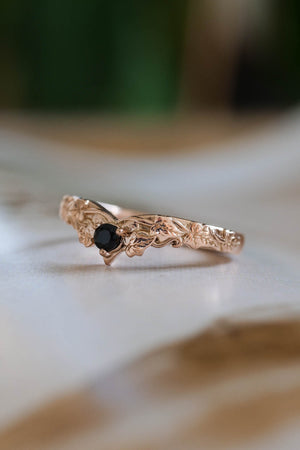 Gold leaf wedding band with black diamond, ivy leaves ring - Eden Garden Jewelry™
