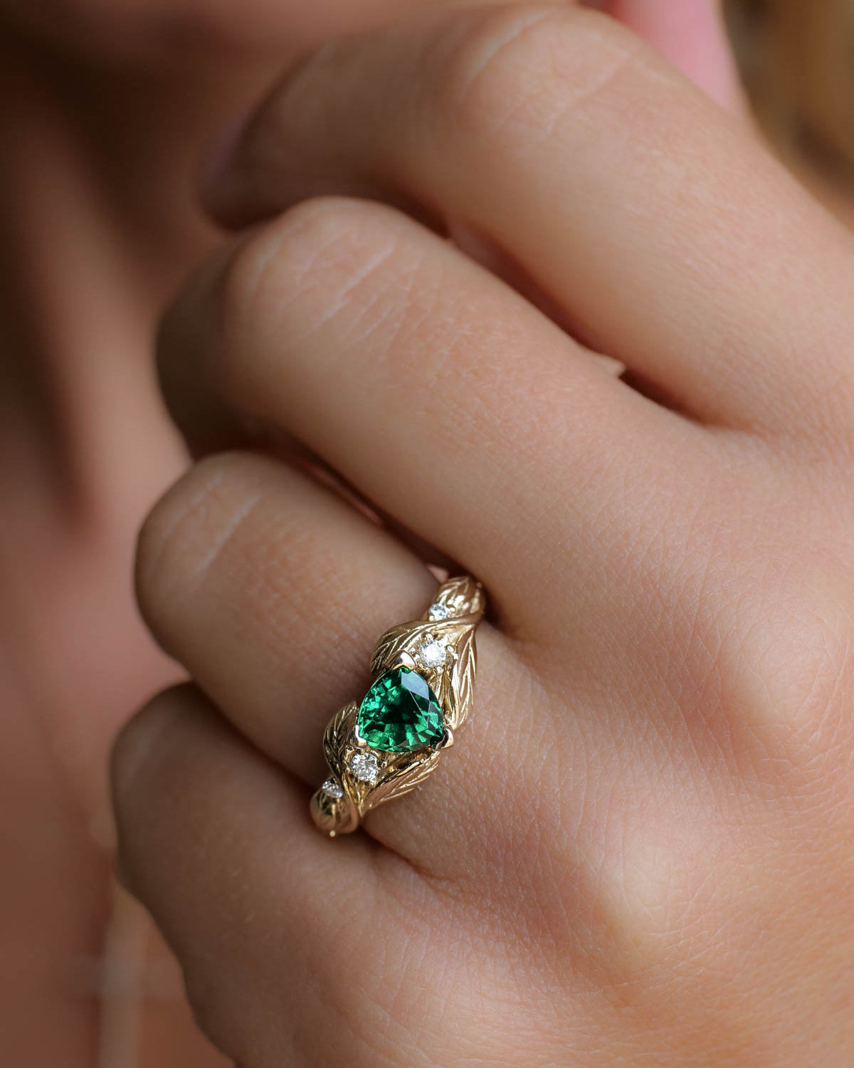 Emerald trillion cut engagement ring, gold leaves and diamonds ring / Clematis - Eden Garden Jewelry™
