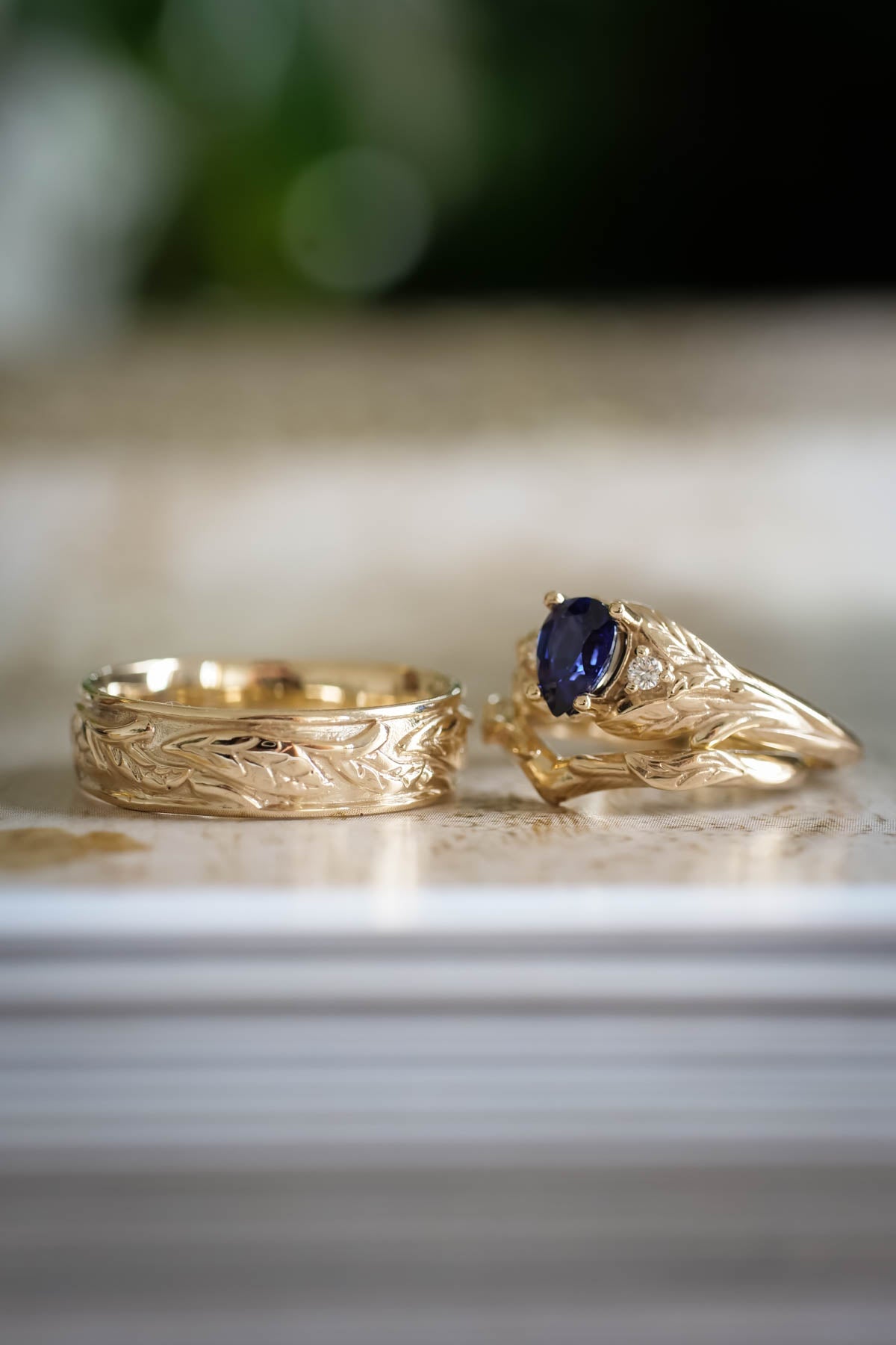 Wedding bands set for couple: leaf wedding band for him, Wisteria ring set with lab alexandrite for her - Eden Garden Jewelry™