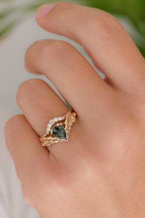 Natural green sapphire engagement ring, gold palm leaves ring with pear cut gemstone / Palmira - Eden Garden Jewelry™