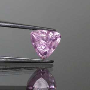 Sapphire | natural, pinkish lavender, trillion cut 6.8x6.6mm, VS1 1.58ct - Eden Garden Jewelry™