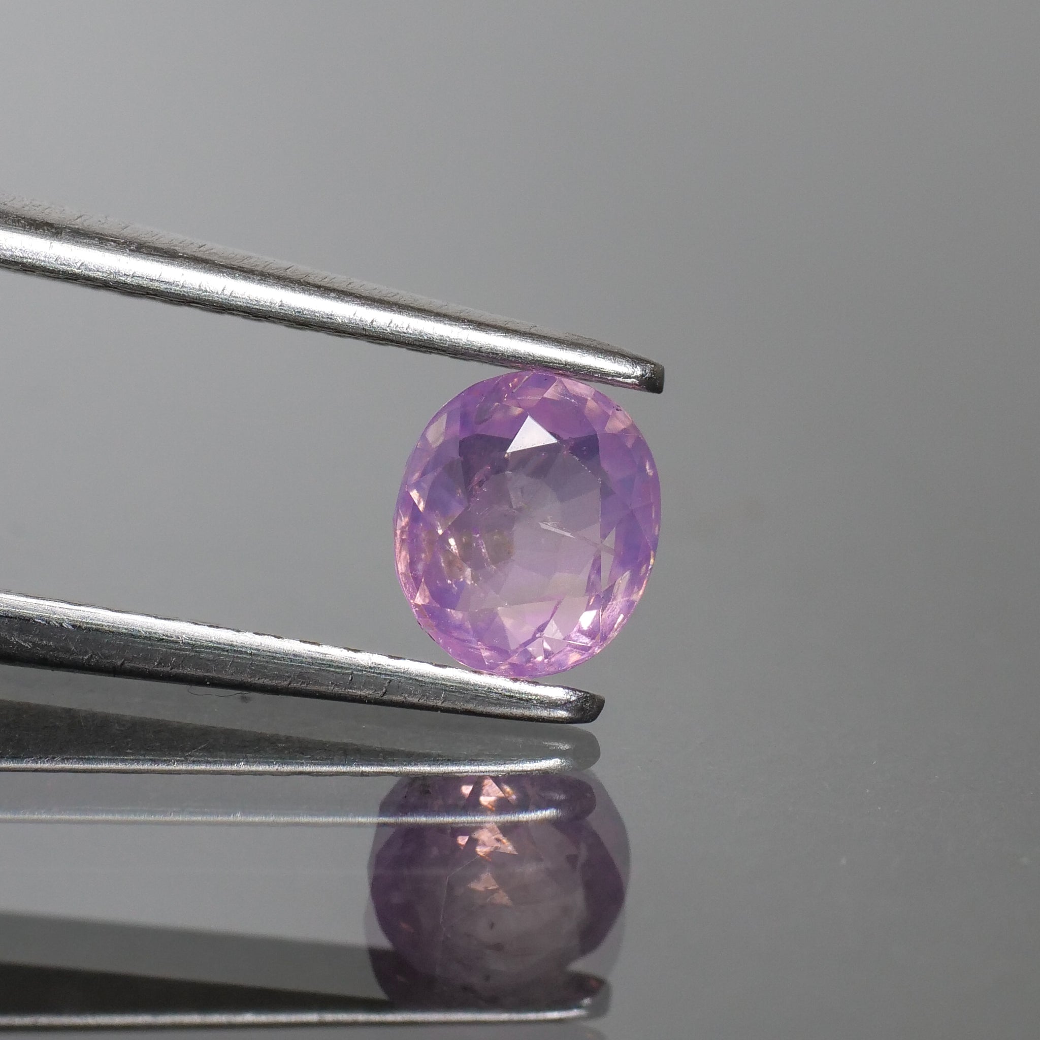 Sapphire | natural, purple, oval cut 6x5 mm, VS 0.55 ct - Eden Garden Jewelry™