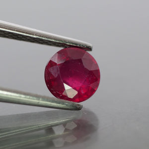 Ruby | natural, round cut 5 mm, 0.7 ct - Eden Garden Jewelry™