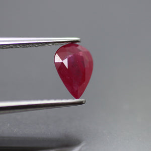 Ruby | natural, pear cut 7x5 mm, 0.7 ct - Eden Garden Jewelry™