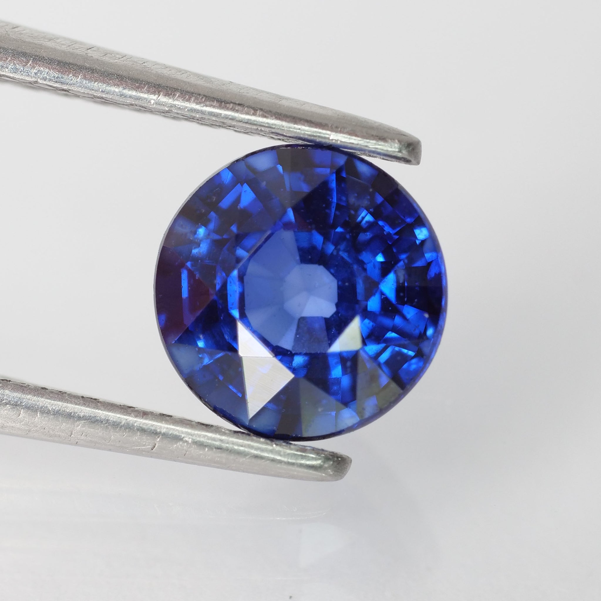 Sapphire | natural, diffusion, blue, round cut 6 mm, VS, 1 ct, Ceylon - Eden Garden Jewelry™