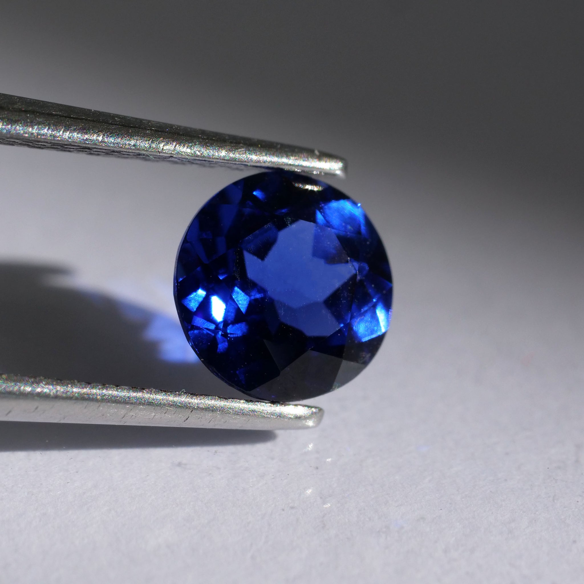 Sapphire | Royal Blue color, lab created, round cut, 5mm VS 0.5ct - Eden Garden Jewelry™