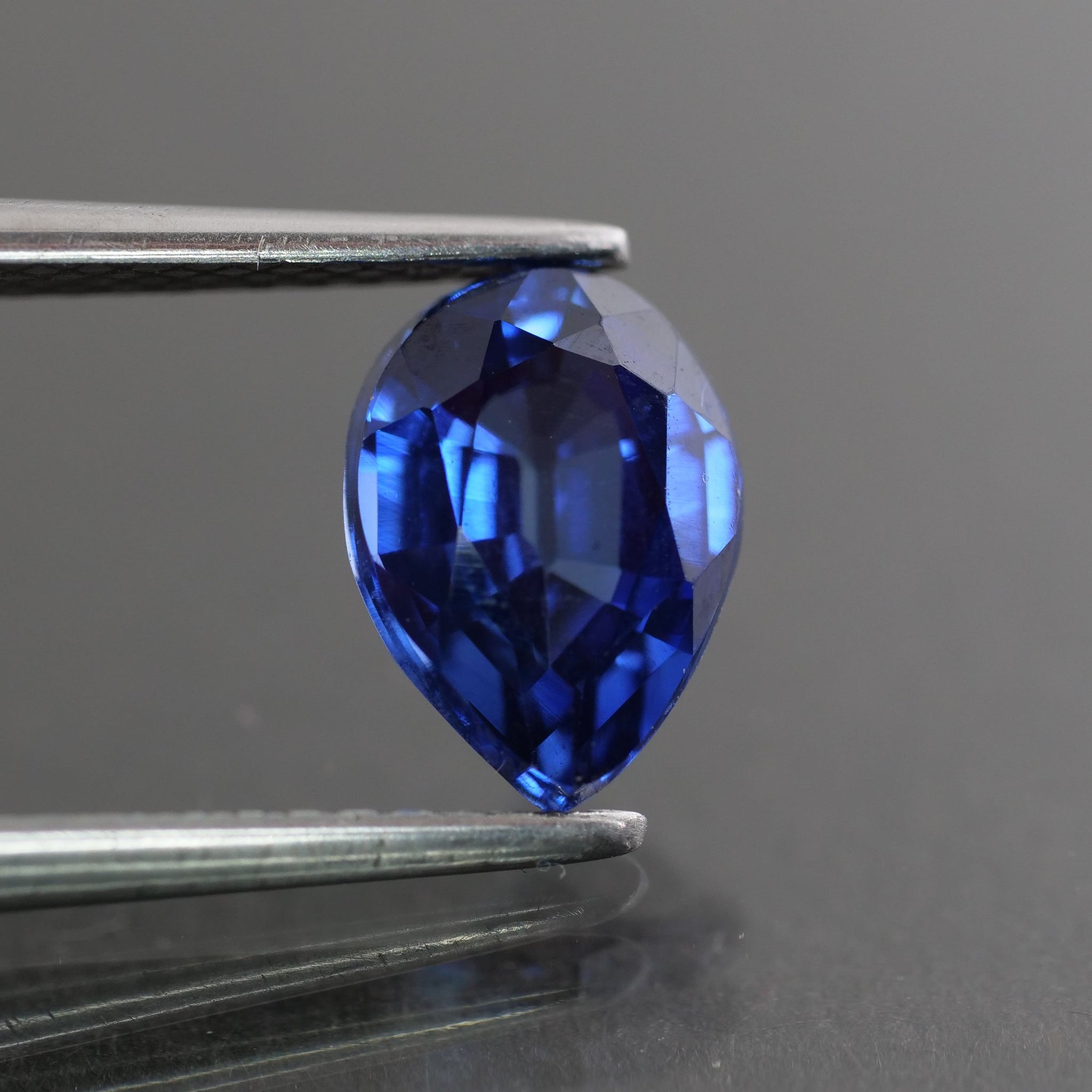 Blue Sapphire | lab created, pear cut 8x6mm, VS 1.5ct - Eden Garden Jewelry™