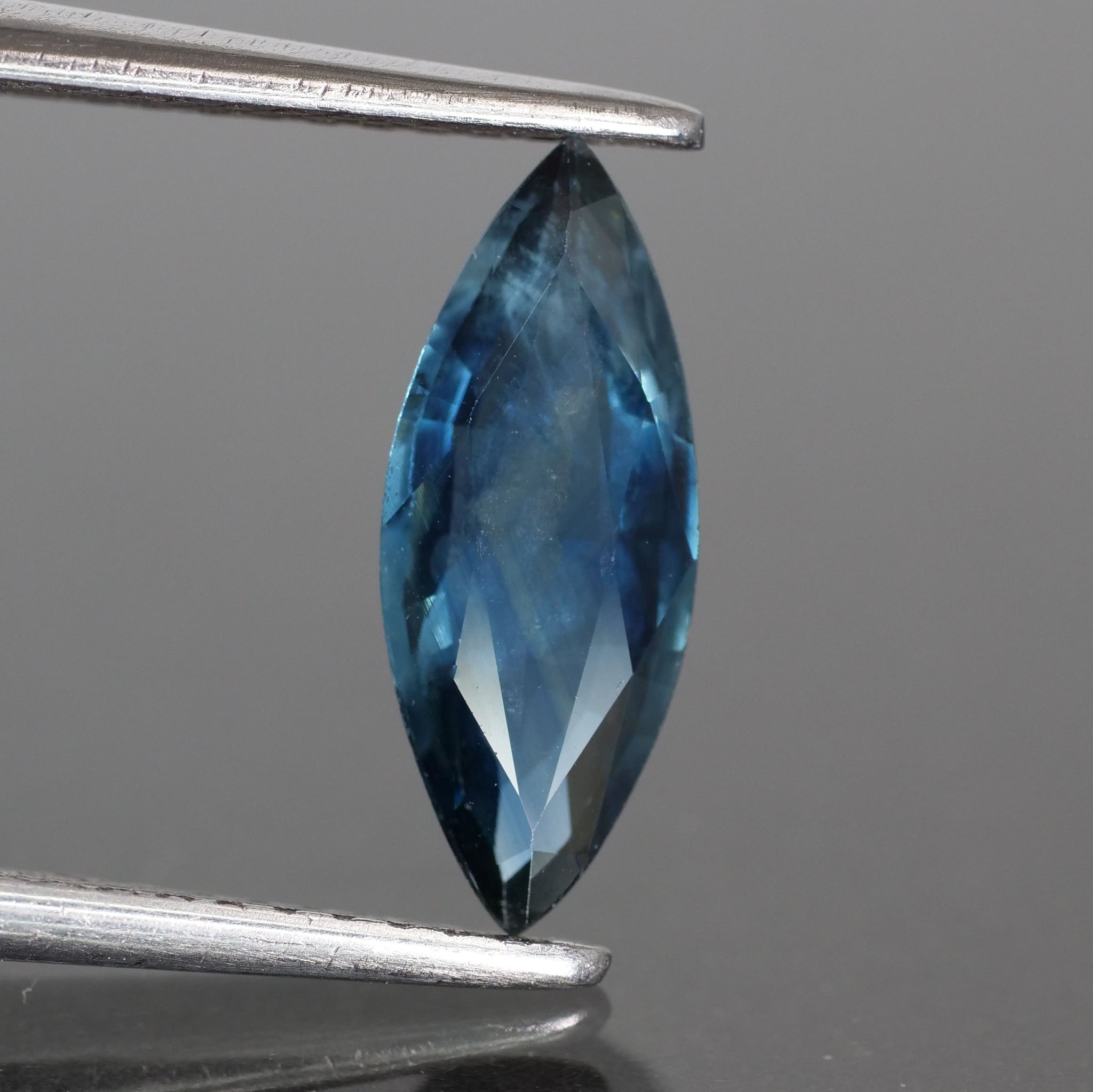 Sapphire | natural, blue colour, marquise cut 11x5 mm, 0.96 ct, Africa - Eden Garden Jewelry™