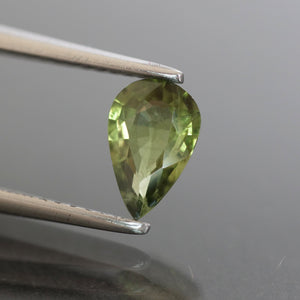 Sapphire | natural, green, pear cut 7x 4.5 mm, VS 0.62ct - Eden Garden Jewelry™
