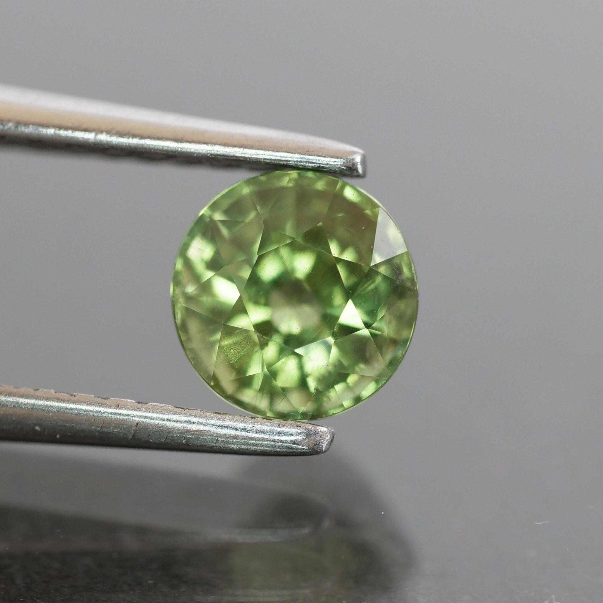 Sapphire | natural, green, round cut 5mm, VS, 0.82 ct, Australia - Eden Garden Jewelry™