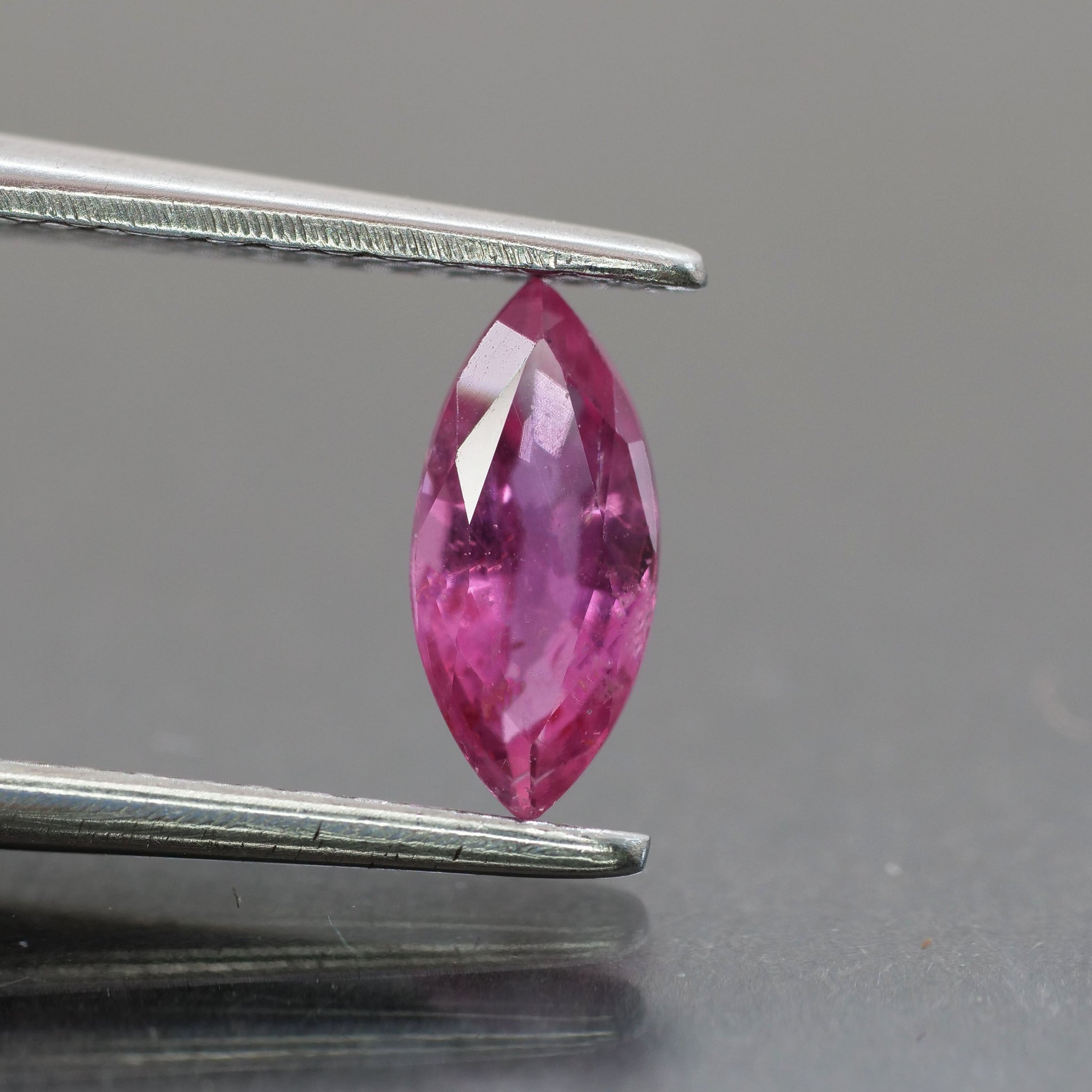 Pink sapphire | natural, marquise cut 7.5x3.5 mm, 0.55 ct - Eden Garden Jewelry™