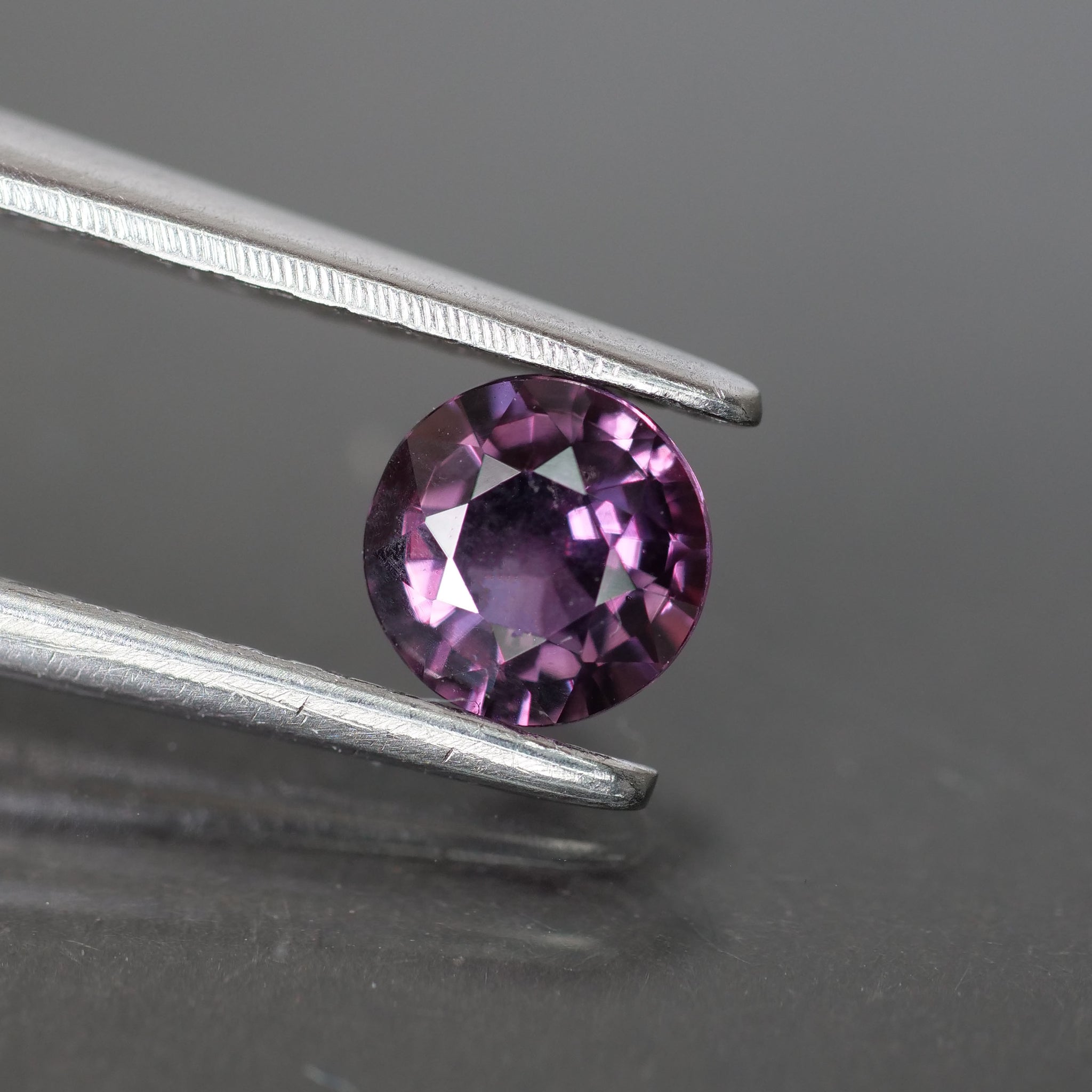 Sapphire | natural, purple, round cut 4.5 mm, 0.46 ct - Eden Garden Jewelry™